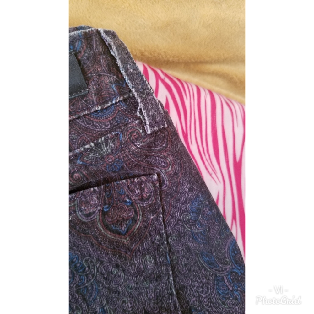 Paige "The Verdugo" in royal burgundy